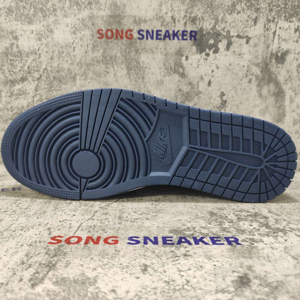 Air Jordan 1 Low SB Midnight Navy CJ7891-400