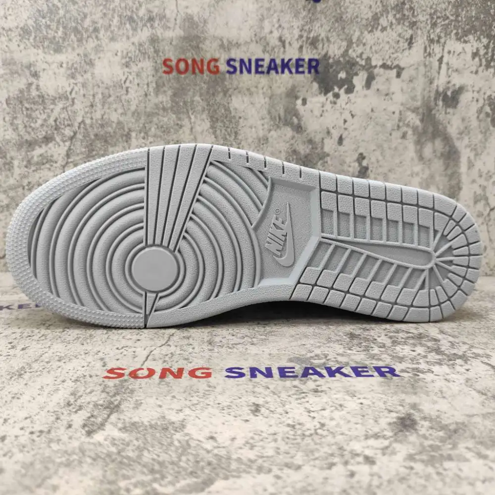Air Jordan 1 Low Smoke Grey 553558-039