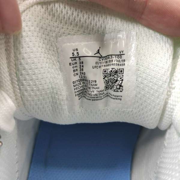 Air Jordan 1 Low White Cool Grey Wolf Grey 553558-106