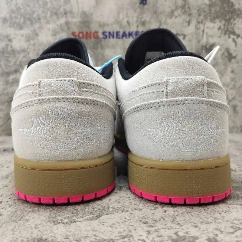 Air Jordan 1 Low White Gum Hyper Pink 553558-119