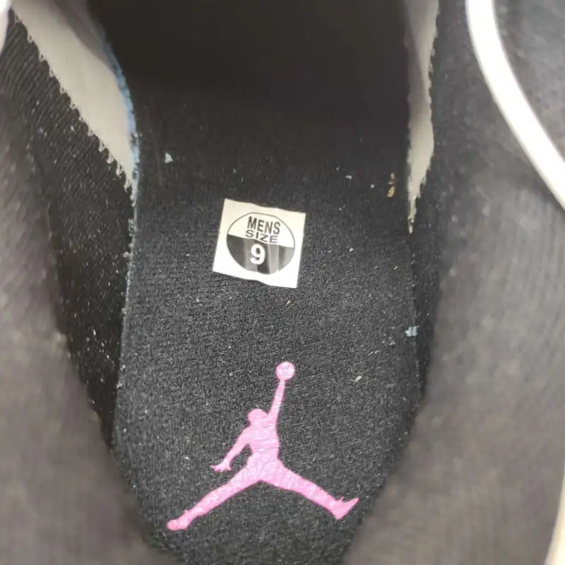 Air Jordan 1 Low White Gum Hyper Pink 553558-119
