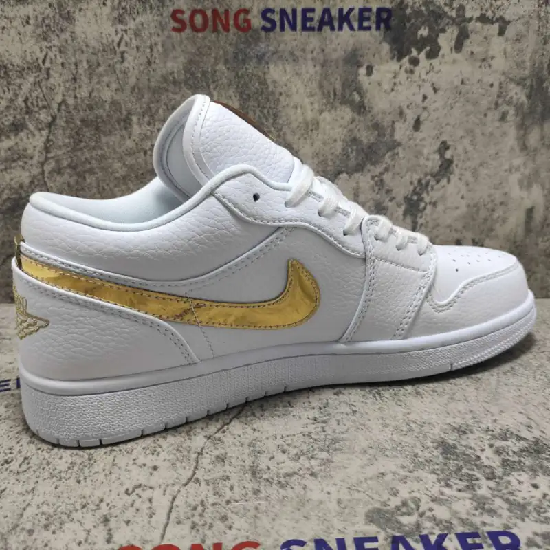 Air Jordan 1 Low White Metallic Gold (W) CZ4776-100