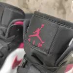 Air Jordan 1 Mid Bred Toe 554724-066