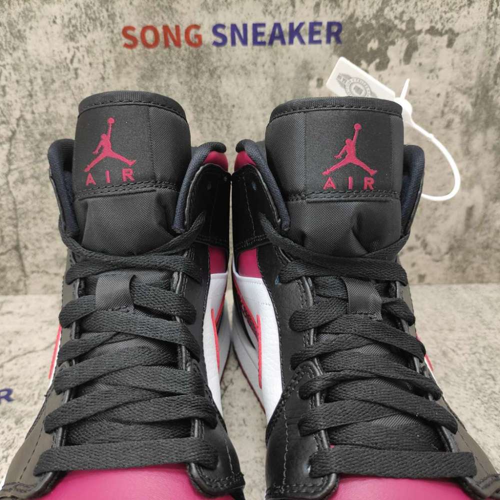 Air Jordan 1 Mid Bred Toe 554724-066