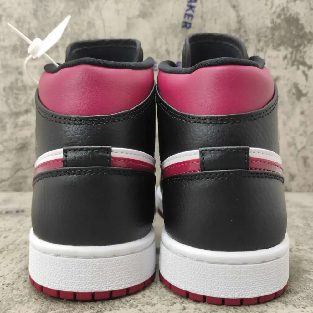 Air Jordan 1 Mid Bred Toe 554724-066