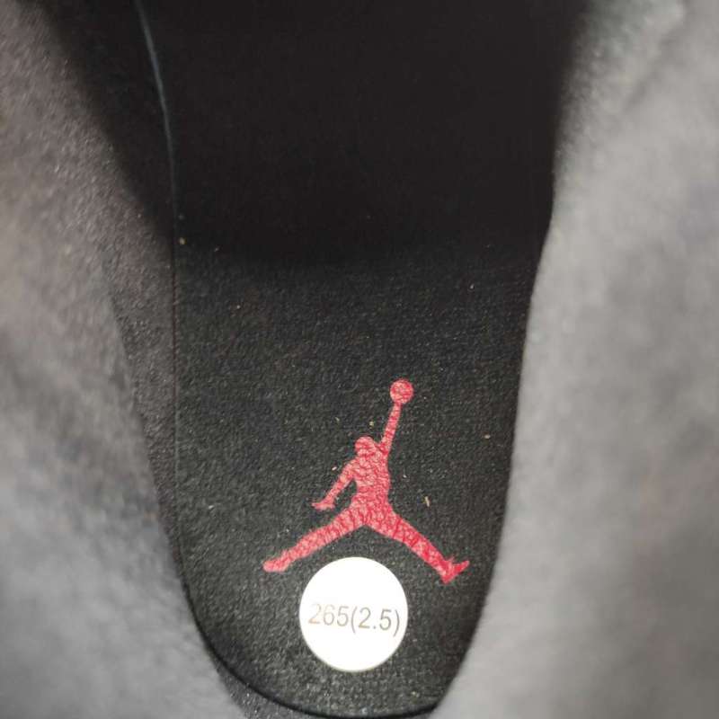 Air Jordan 1 Mid Bred Toe 554724-066