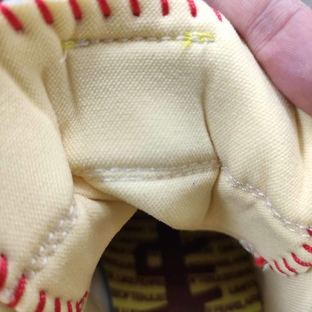 Air Jordan 1 Mid SE Fearless Maison Chateau Rouge CU2803-200