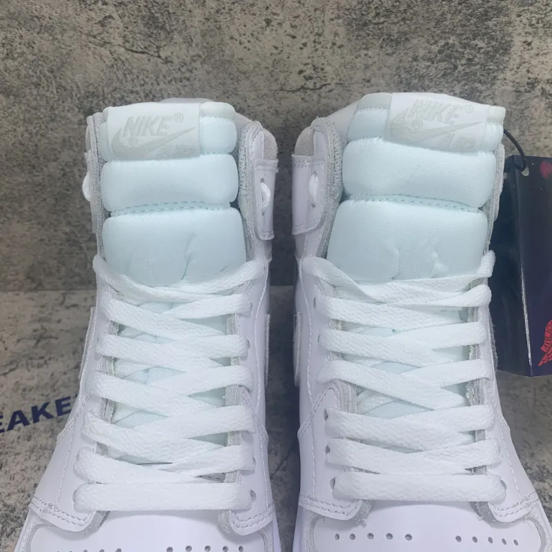 Air Jordan 1 Retro High 85 Neutral Grey BQ4422-100