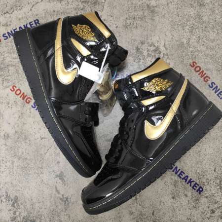 Air Jordan 1 Retro High Black Metallic Gold (2020) 555088-032