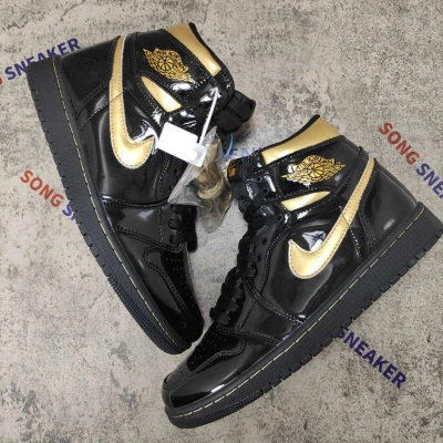 Air Jordan 1 Retro High Black Metallic Gold (2020) 555088-032 01