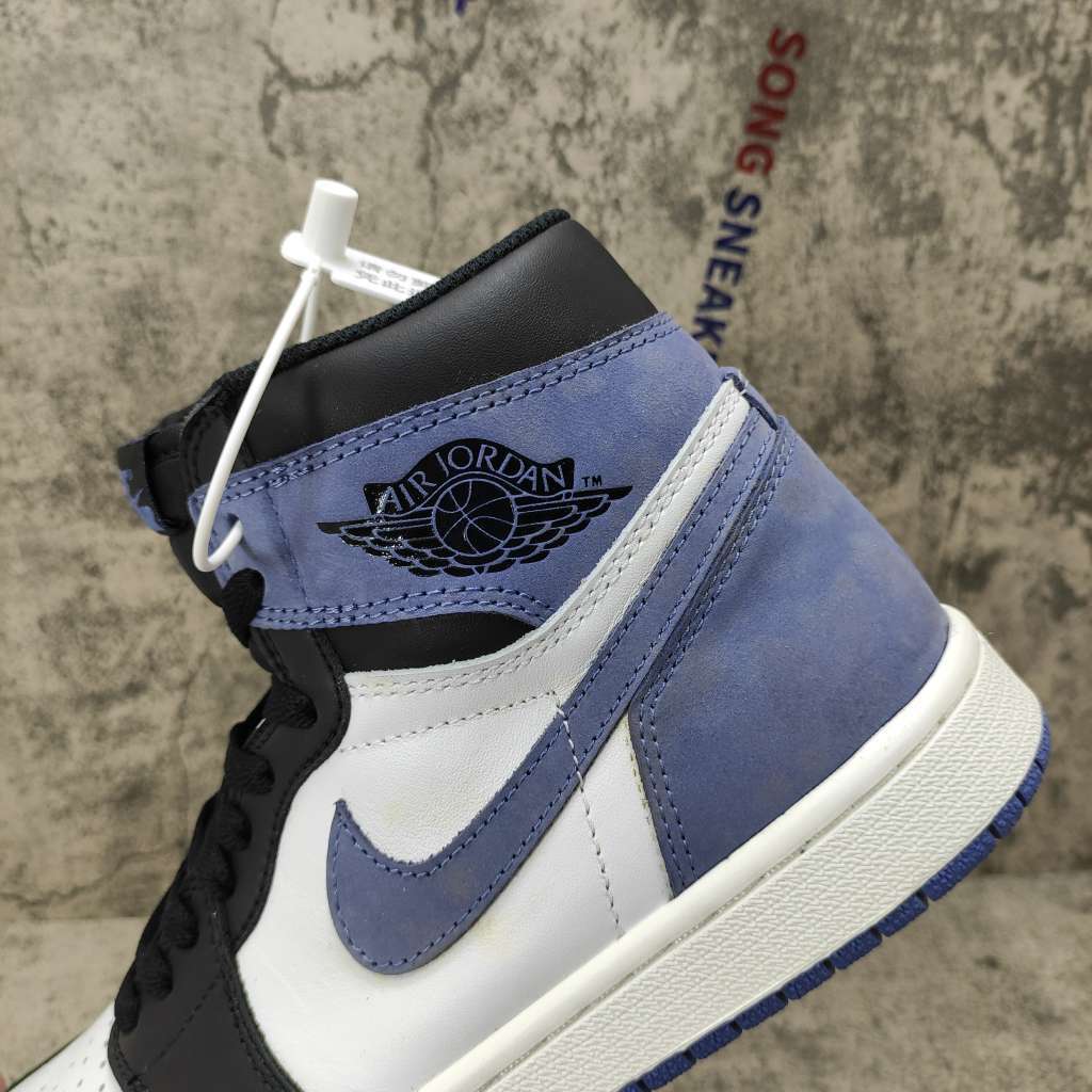 Air Jordan 1 Retro High Blue Moon 555088-115