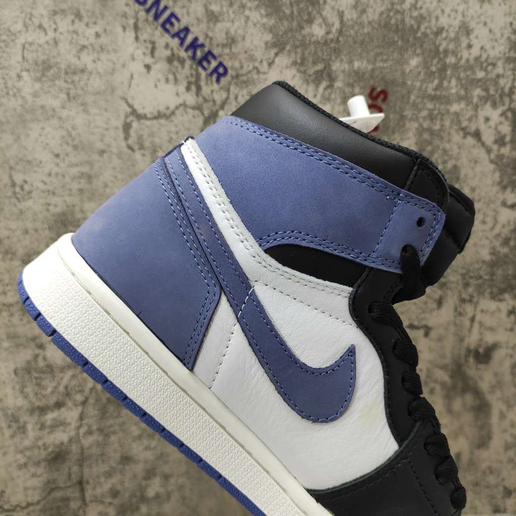 Air Jordan 1 Retro High Blue Moon 555088-115