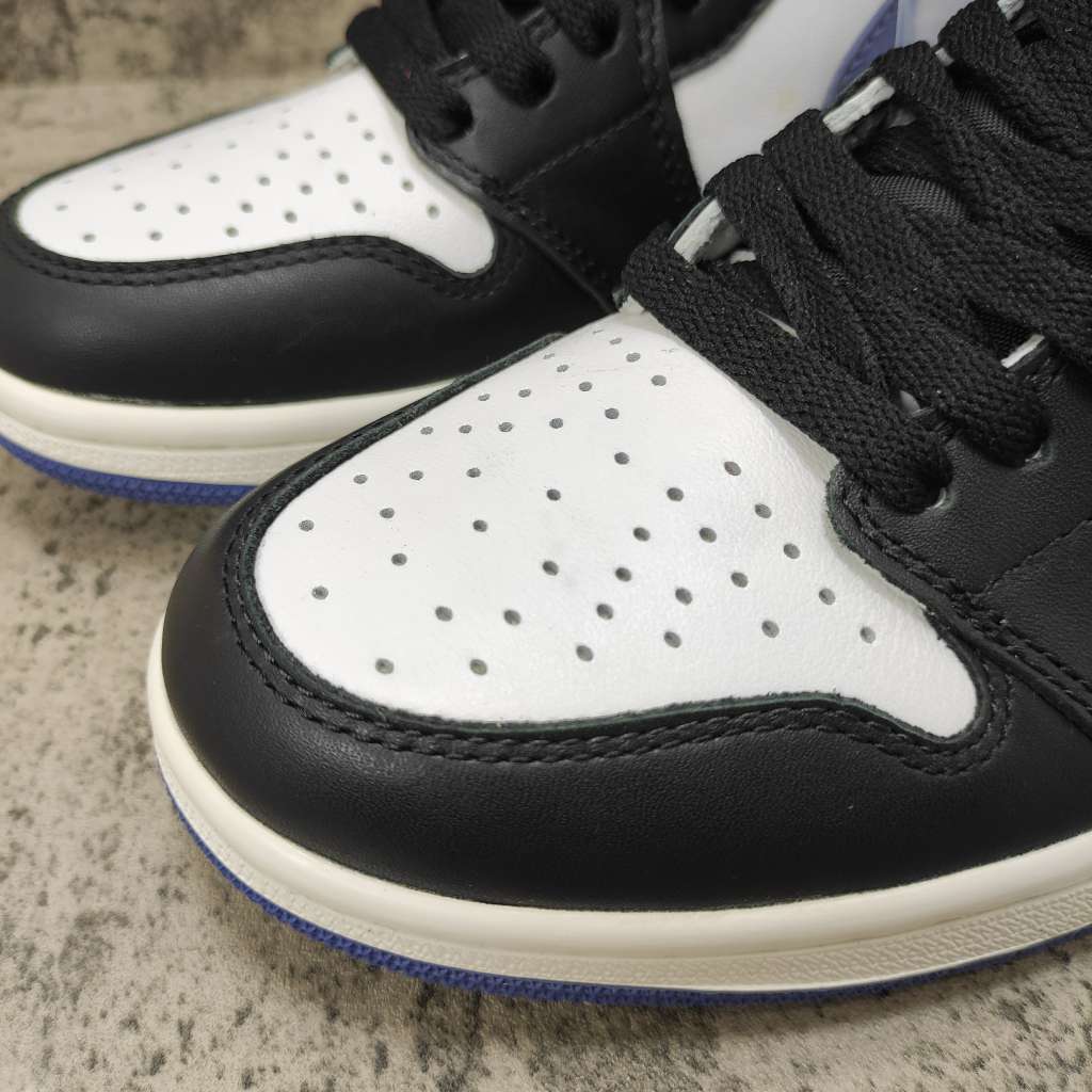 Air Jordan 1 Retro High Blue Moon 555088-115