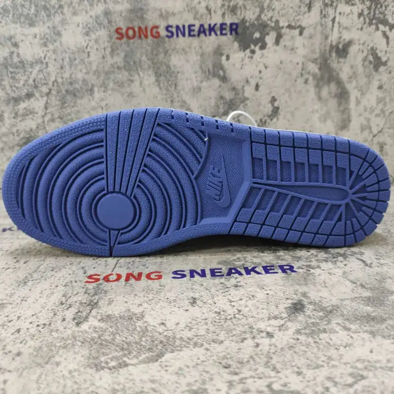 Air Jordan 1 Retro High Blue Moon 555088-115