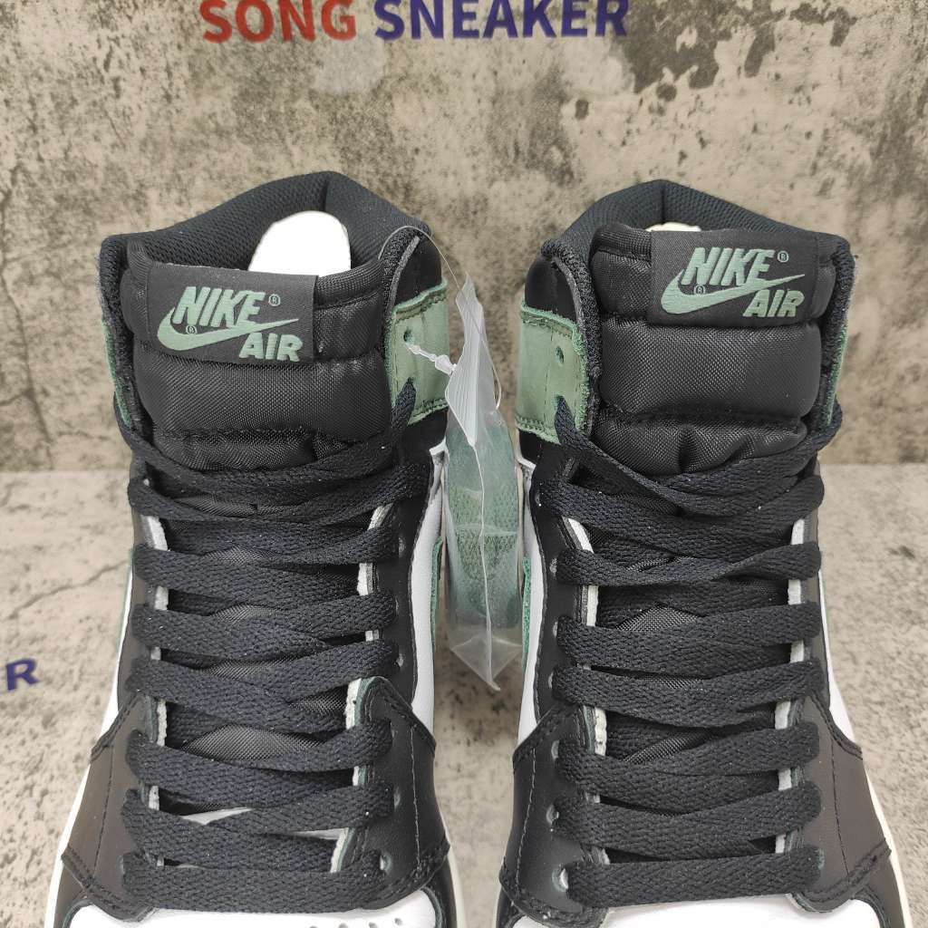 Air Jordan 1 Retro High Clay Green 555088-135 