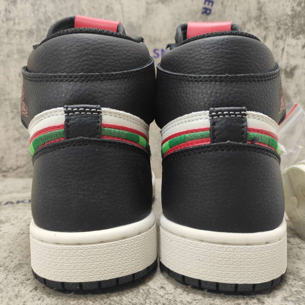 Air Jordan 1 Retro High Sports Illustrated (A Star Is Born) 555088-015