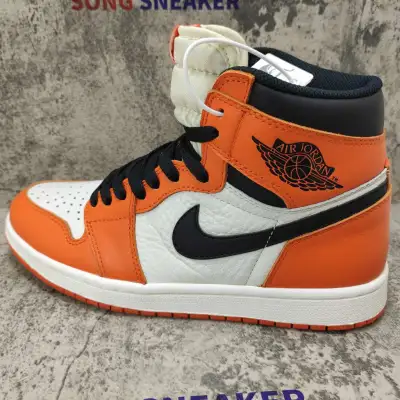 Air Jordan 1 Retro Reverse Shattered Backboard 555088-113 02