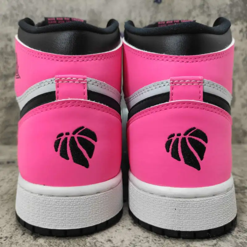 Air Jordan 1 Retro Valentine&#39;s Day 2017 (GS) 881426-009
