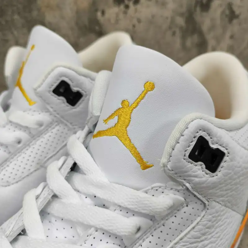 Air Jordan 3 Retro Laser Orange (W) CK9246-108