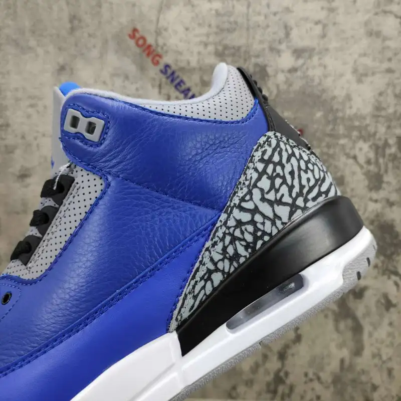 Air Jordan 3 Retro Varsity Royal Cement CT8532-400