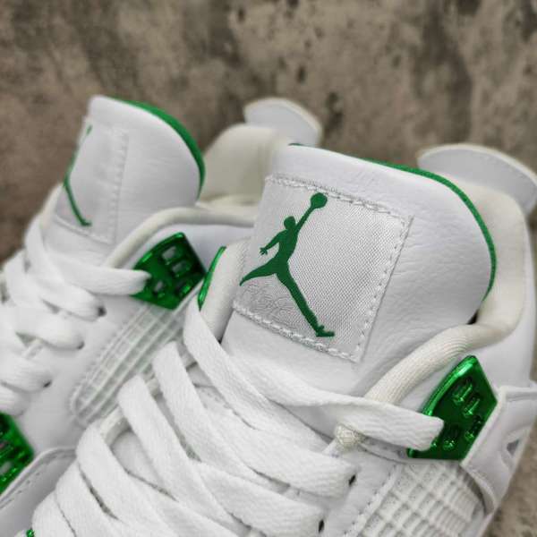 Air Jordan 4 Retro Metallic Green CT8527-113