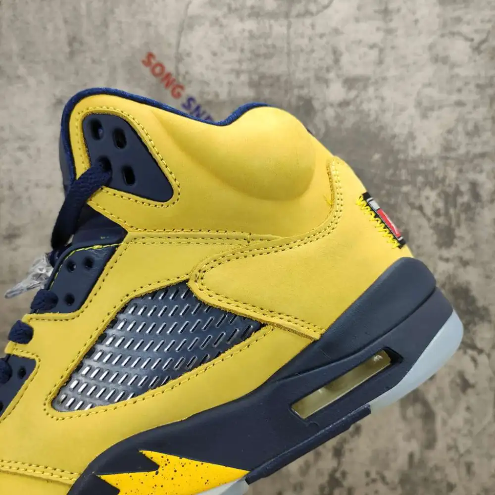 Air Jordan 5 Retro Michigan (2019) CQ9541-704