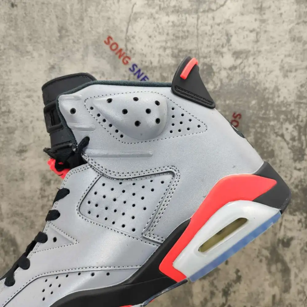 Air Jordan 6 Retro Reflections of a Champion CI4072-001