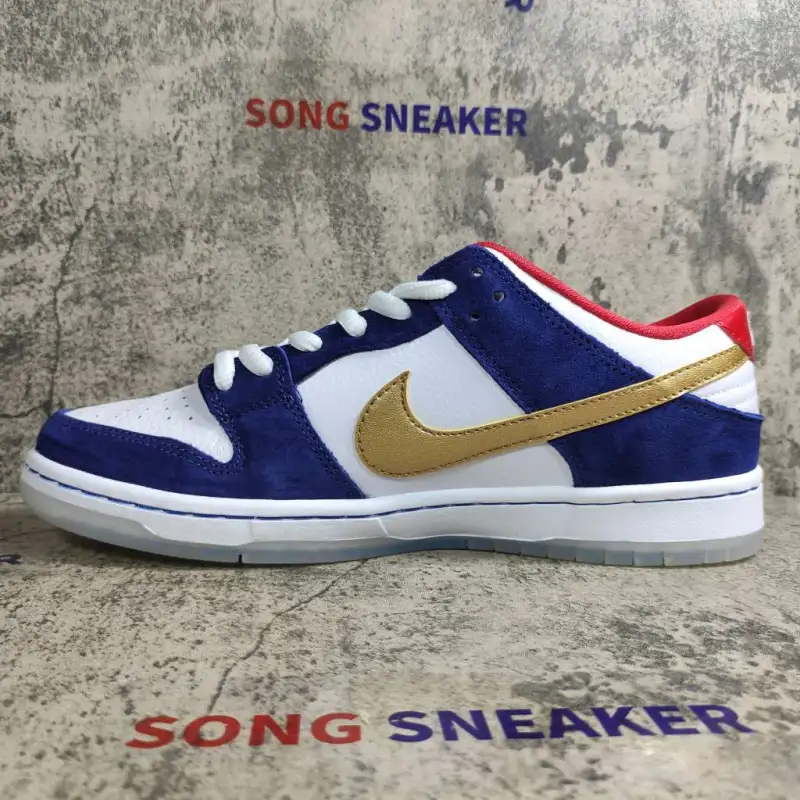 Nike Dunk SB Low Ishod Wair "BMW" 839685-416 