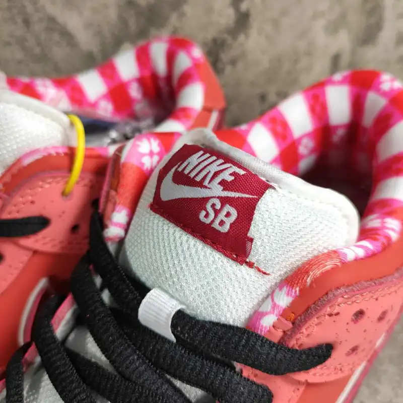 Nike Dunk SB Low Red Lobster 313170-661
