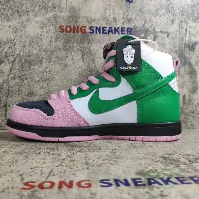 Nike SB Dunk High Invert Celtics CU7349-001 01