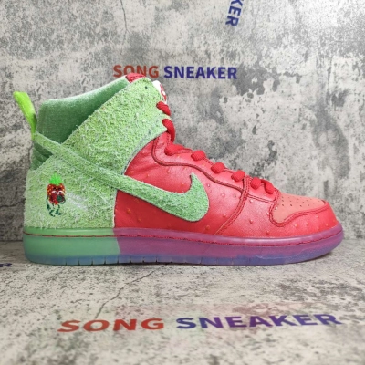 Nike SB Dunk High Strawberry Cough CW7093-600 02