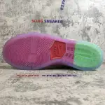 Nike SB Dunk High Strawberry Cough CW7093-600