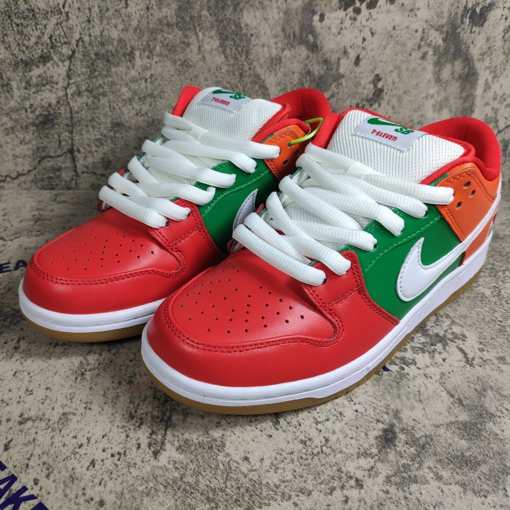 Nike SB Dunk Low 7 Eleven CZ5130-600