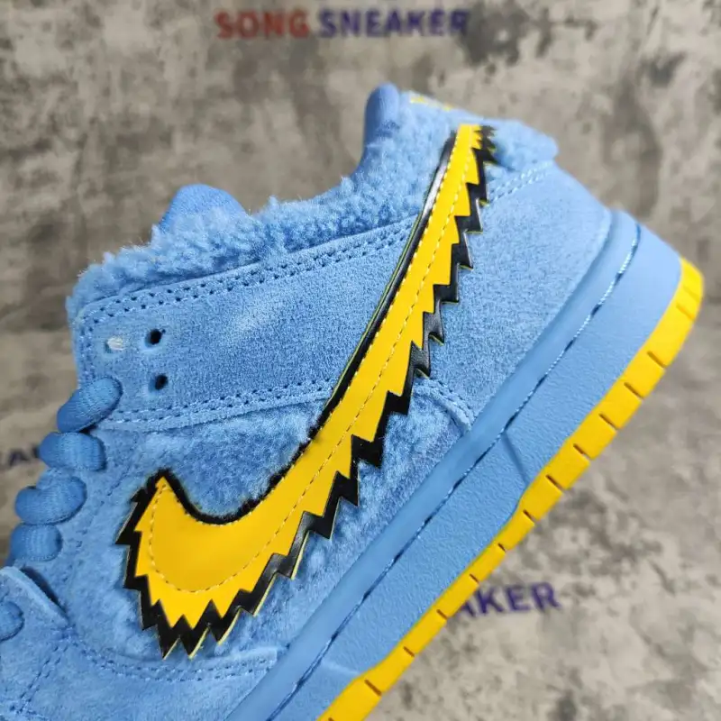 Nike SB Dunk Low Grateful Dead Bears Blue CJ5378-400