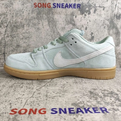 Nike SB Dunk Low Island Green Gum BQ6817-300 01