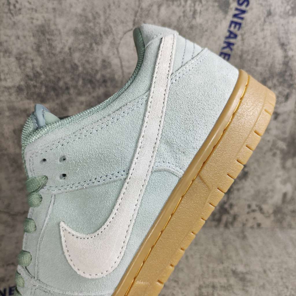 Nike SB Dunk Low Island Green Gum BQ6817-300
