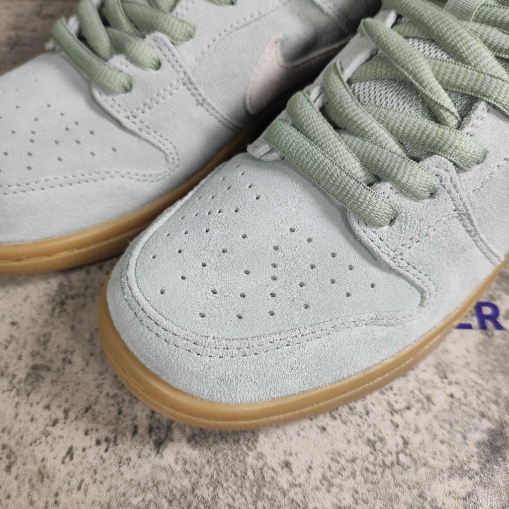 Nike SB Dunk Low Island Green Gum BQ6817-300