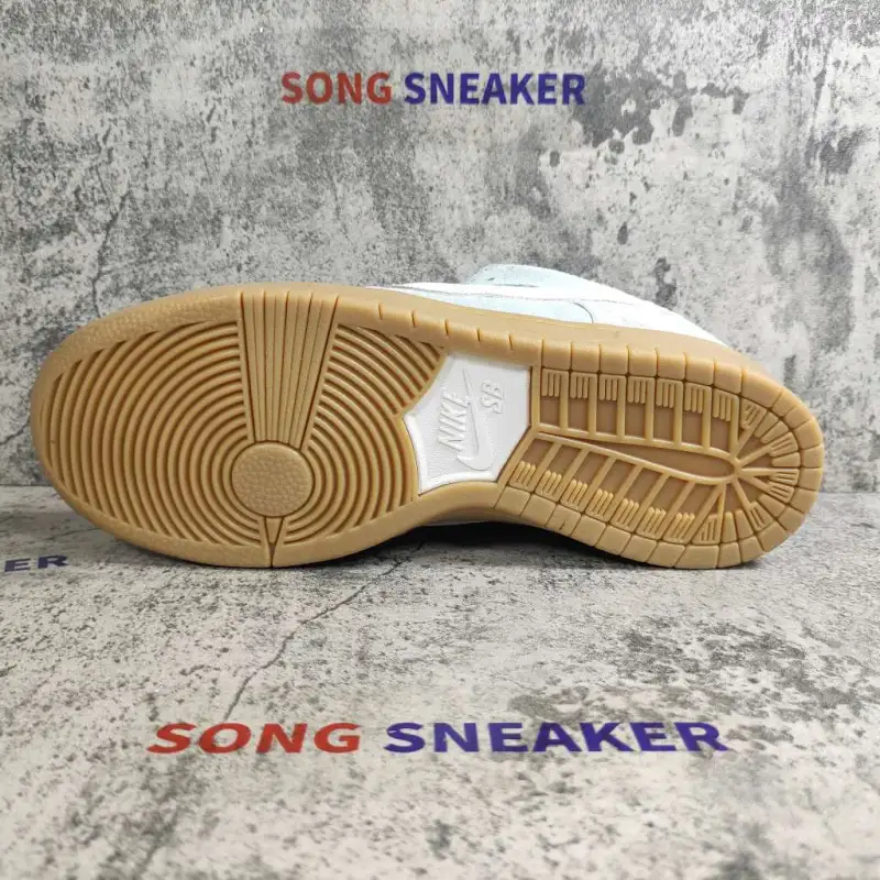 Nike SB Dunk Low Island Green Gum BQ6817-300