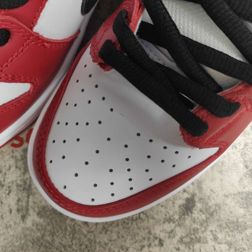 Nike SB Dunk Low J-Pack Chicago BQ6817-600