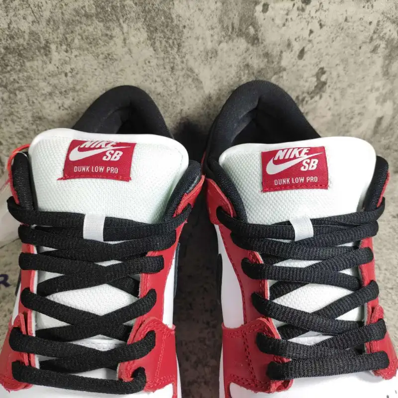 Nike SB Dunk Low J-Pack Chicago BQ6817-600
