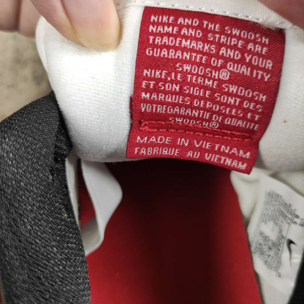 Nike SB Dunk Low J-Pack Chicago BQ6817-600