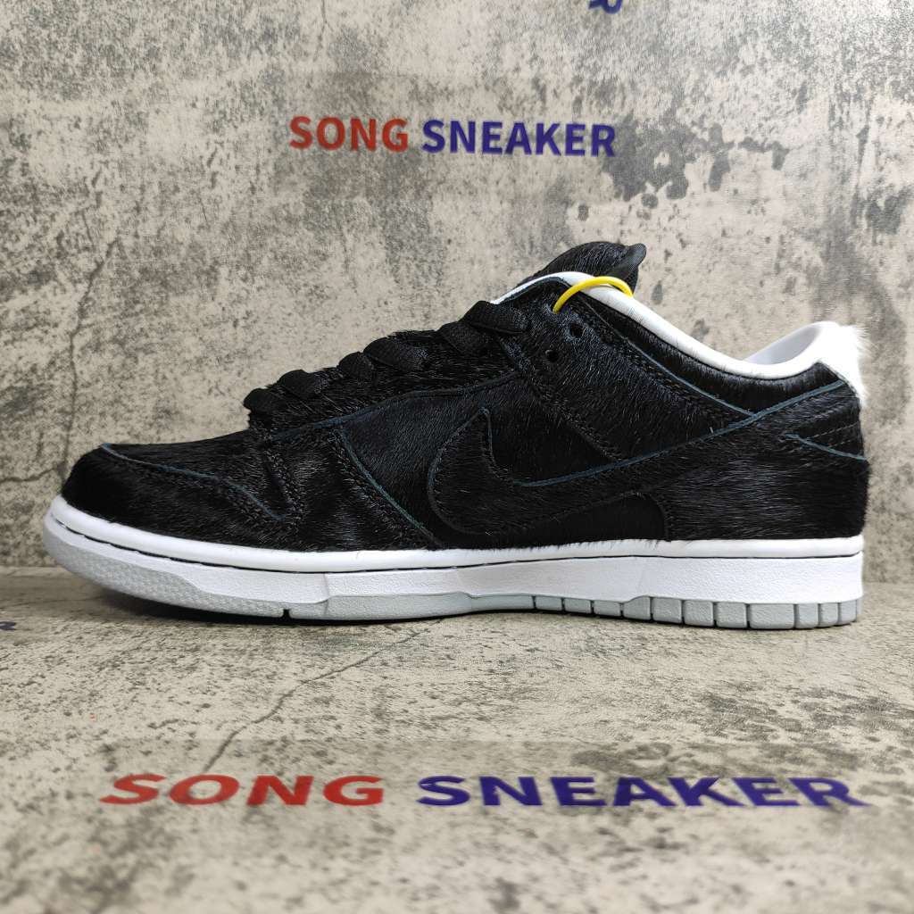 Nike SB Dunk Low Medicom Toy (2020) CZ5127-001