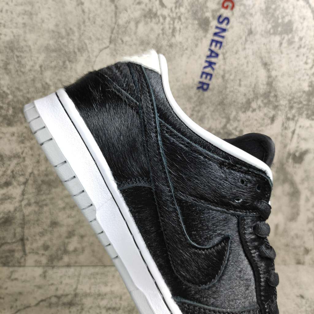 Nike SB Dunk Low Medicom Toy (2020) CZ5127-001