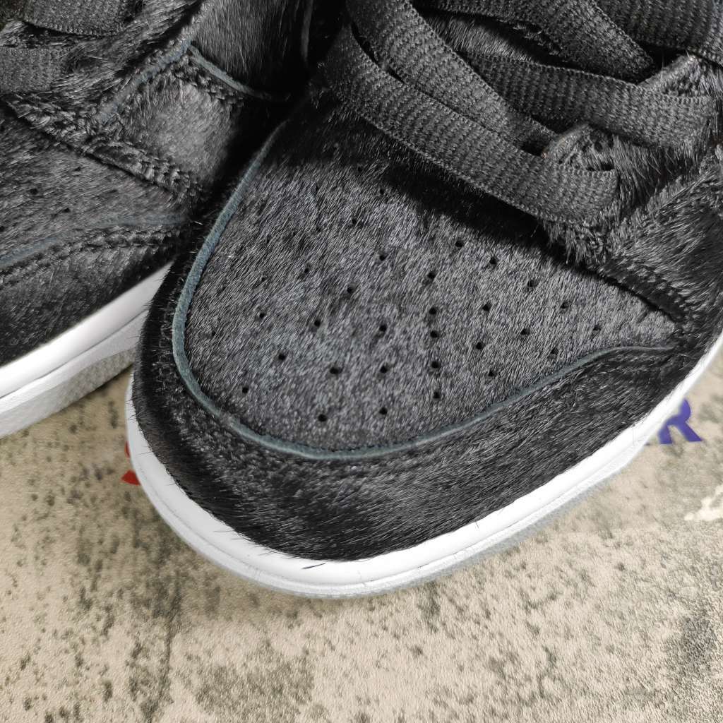 Nike SB Dunk Low Medicom Toy (2020) CZ5127-001