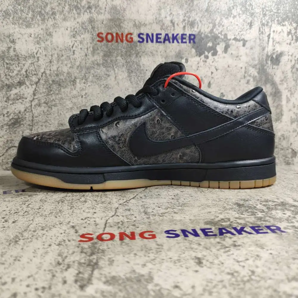 Nike SB Dunk Low Ostrich 304292-003