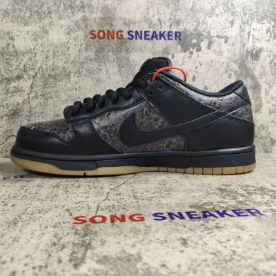 Nike SB Dunk Low Ostrich 304292-003 01