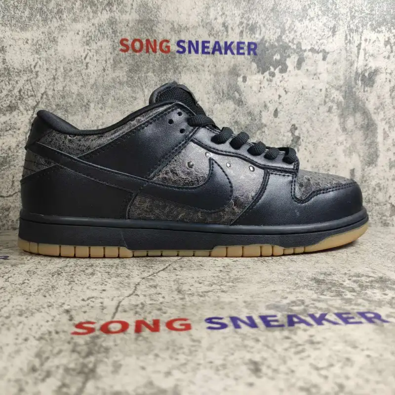 Nike SB Dunk Low Ostrich 304292-003