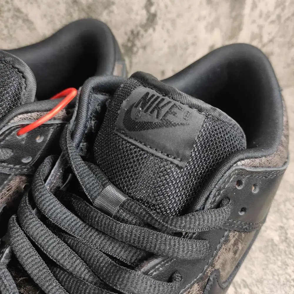 Nike SB Dunk Low Ostrich 304292-003