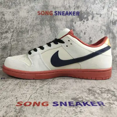 Nike SB Dunk Low Pro Hennessy BQ6817-100 01