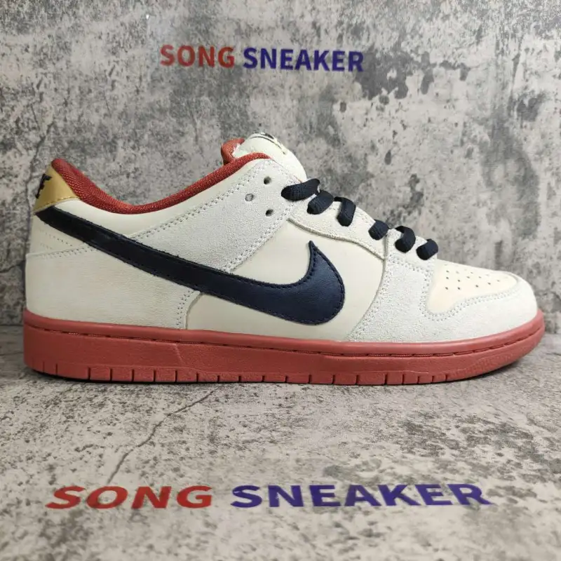 Nike SB Dunk Low Pro Hennessy BQ6817-100